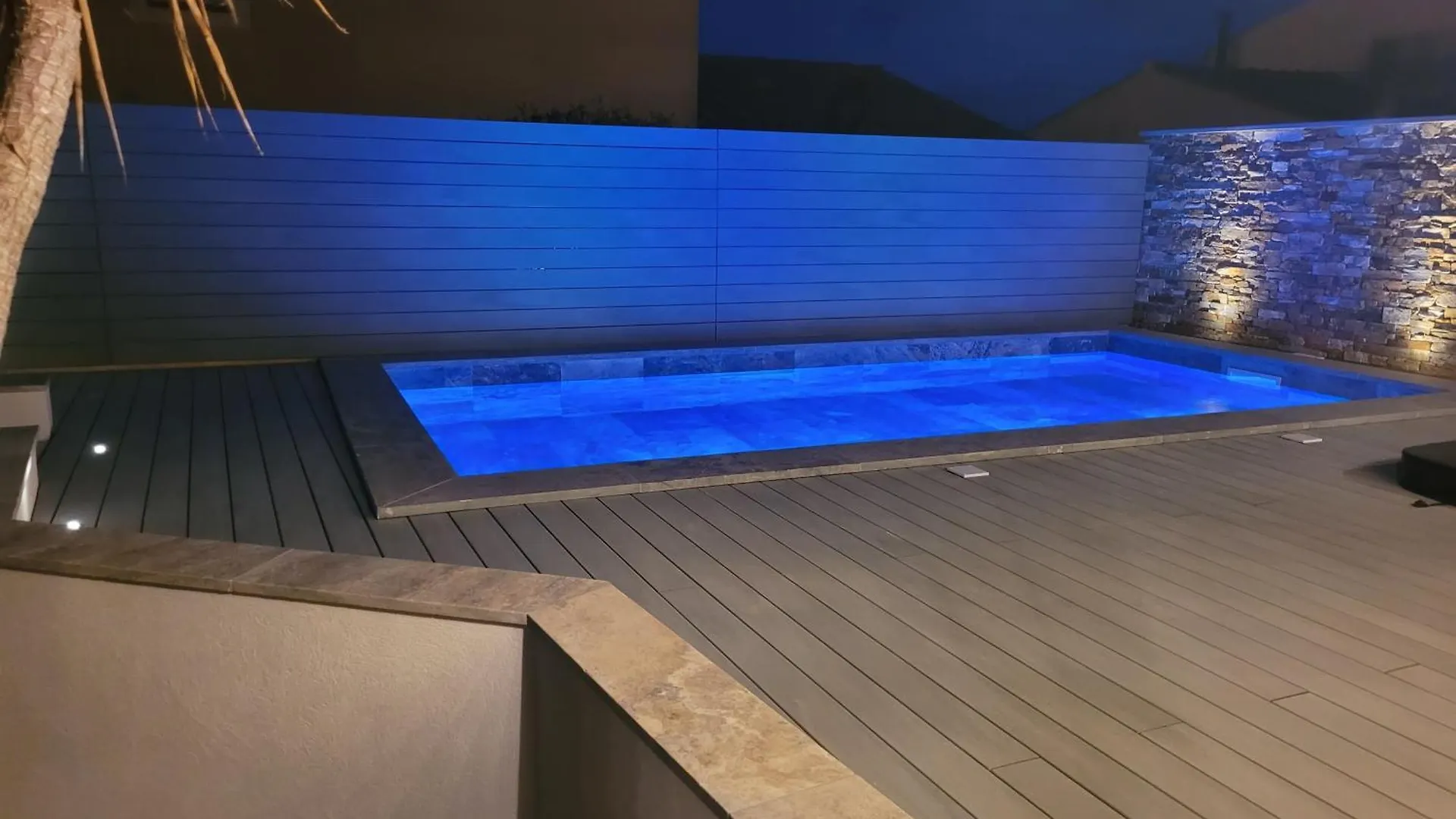 Tres Belle Villa A 100M De La Plage, Piscine , Jacuzzi, Terrasse En Composite Sausset-les-Pins